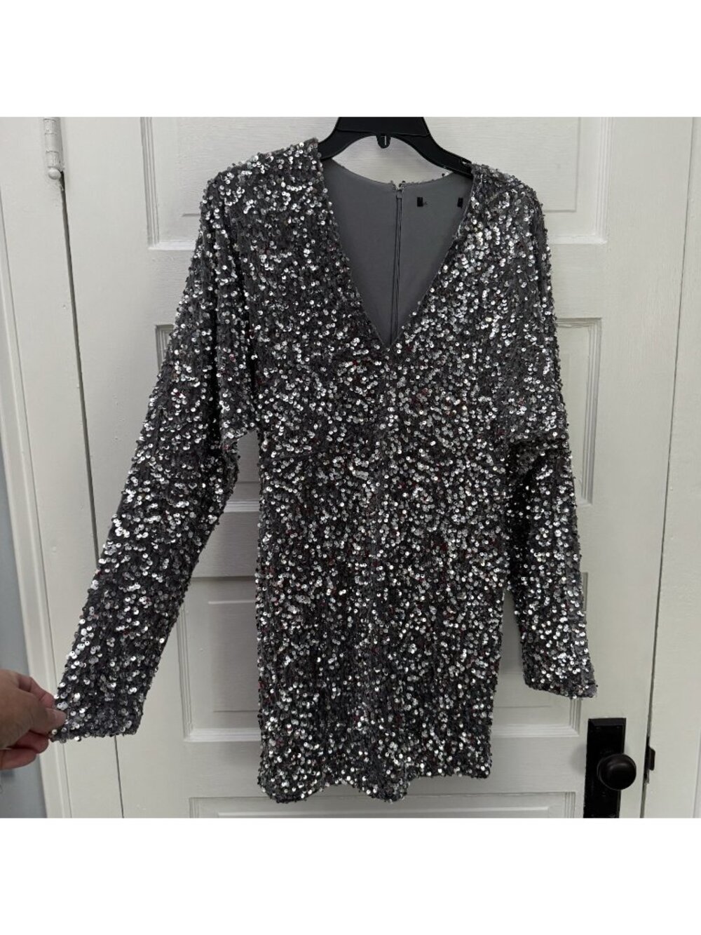 Women’s XS Silver Sequin Mini Dress Long Sleeve Plunge Back Bodycon Party